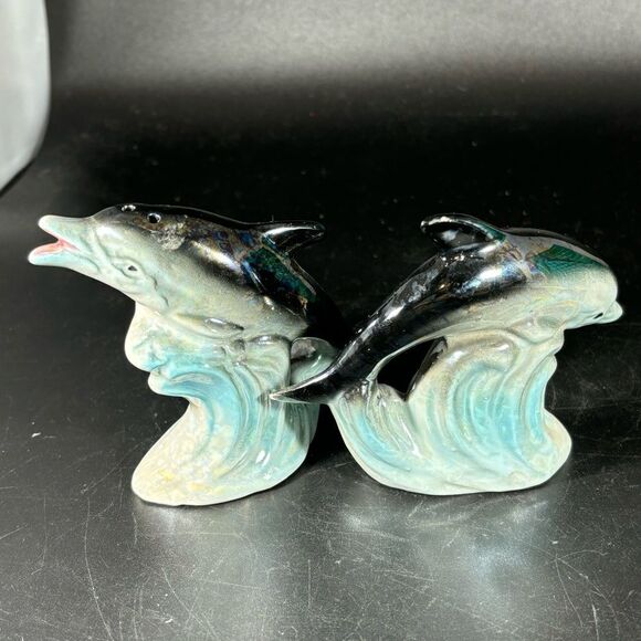 Vintage Ceramic Iridescent‎ Dolphin Salt and Pepper Shakers Ocean Tropical Japan - Picture 2 of 4